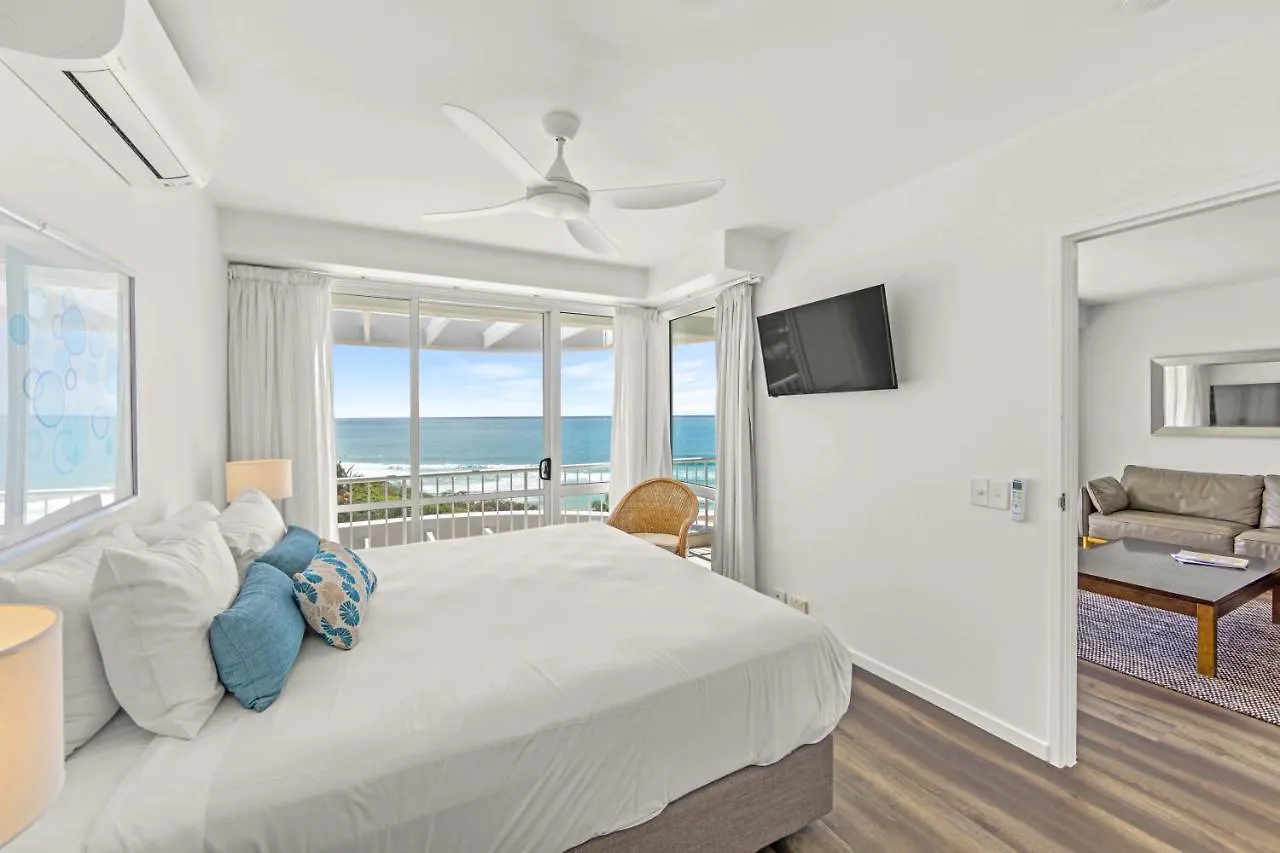 La Mer Sunshine Beachfront Aparthotel