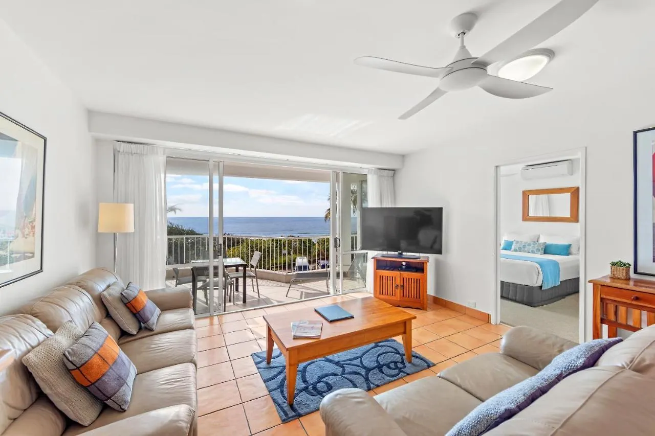 La Mer Sunshine Beachfront Aparthotel