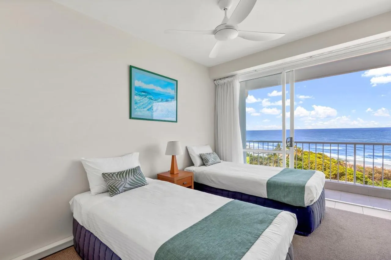 La Mer Sunshine Beachfront 4*,