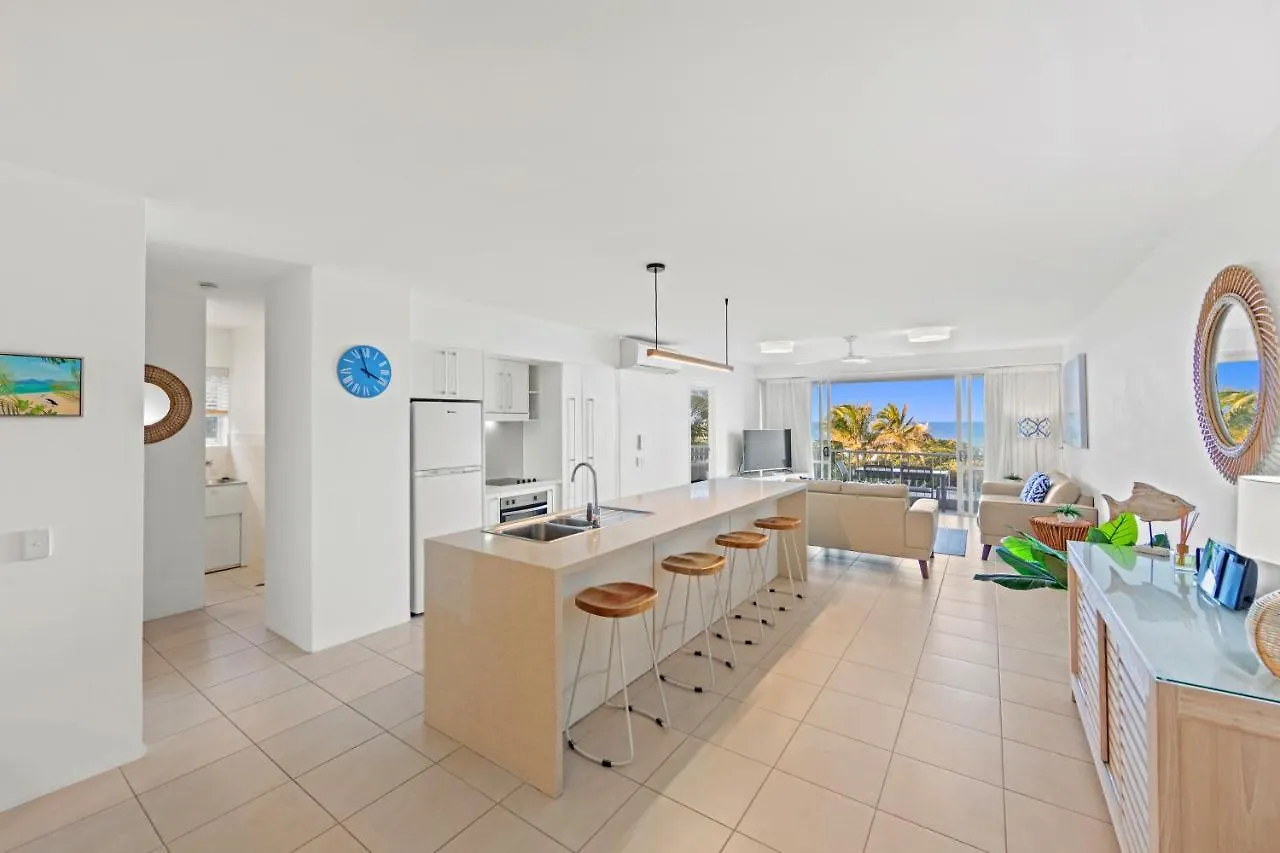 **** Aparthotel La Mer Sunshine Beachfront Australia