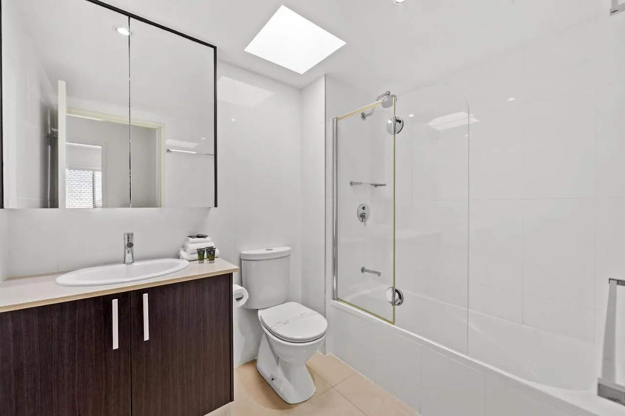**** Aparthotel La Mer Sunshine Beachfront Australia
