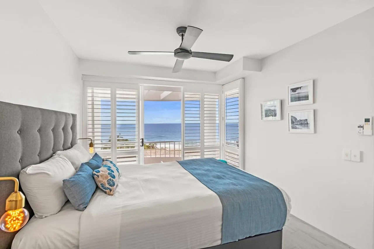 **** Aparthotel La Mer Sunshine Beachfront Australia