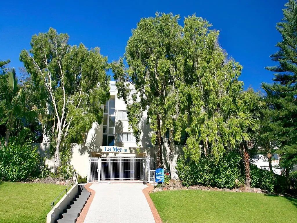 **** Aparthotel La Mer Sunshine Beachfront Australia