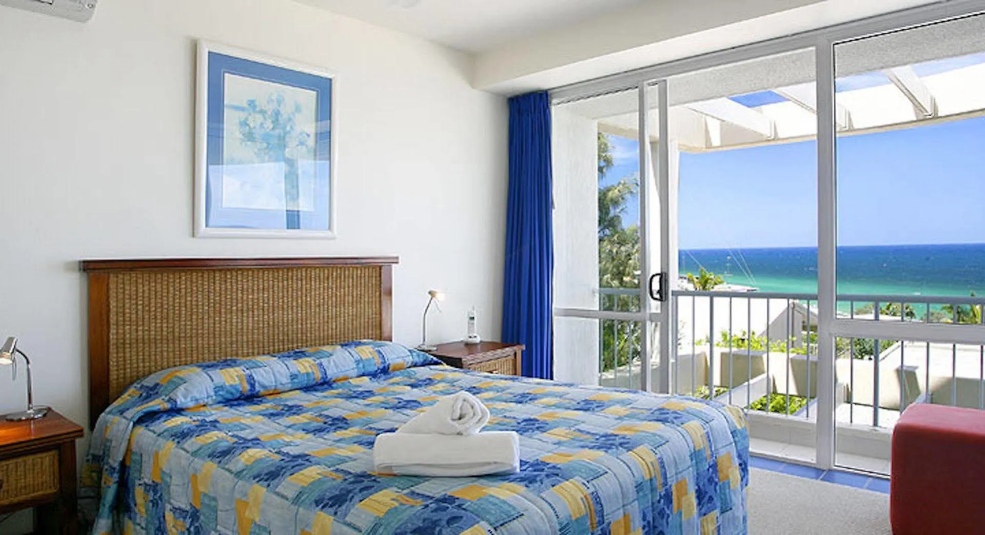 La Mer Sunshine Beachfront 4*,  Australia